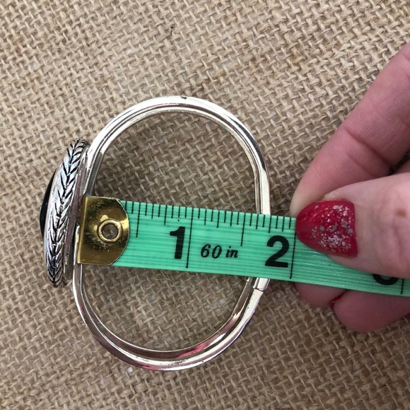 Silver & Black Medallion Braclet - Picture 9 of 10